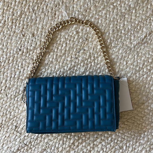 NA-KD Small Quilted Chain Bag - Picture 4 of 5